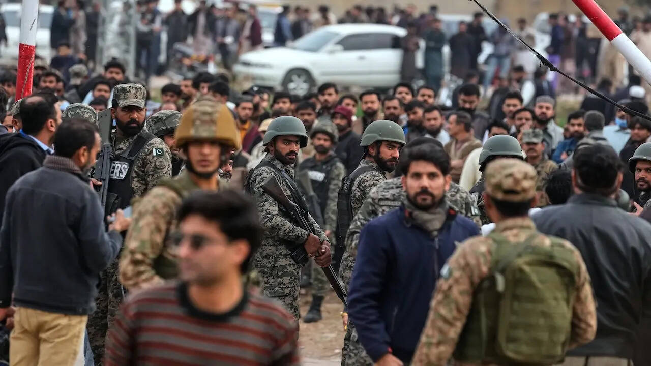 Pakistan video shows havoc at site of suicide blast that killed dozens ...