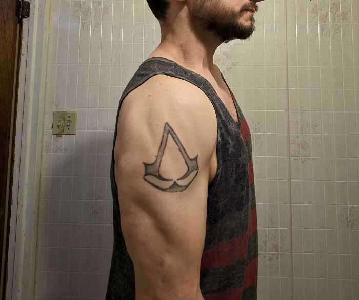 “Can’t Believe Someone Did This On Purpose”: 55 Times People Inked Permanent Mistakes