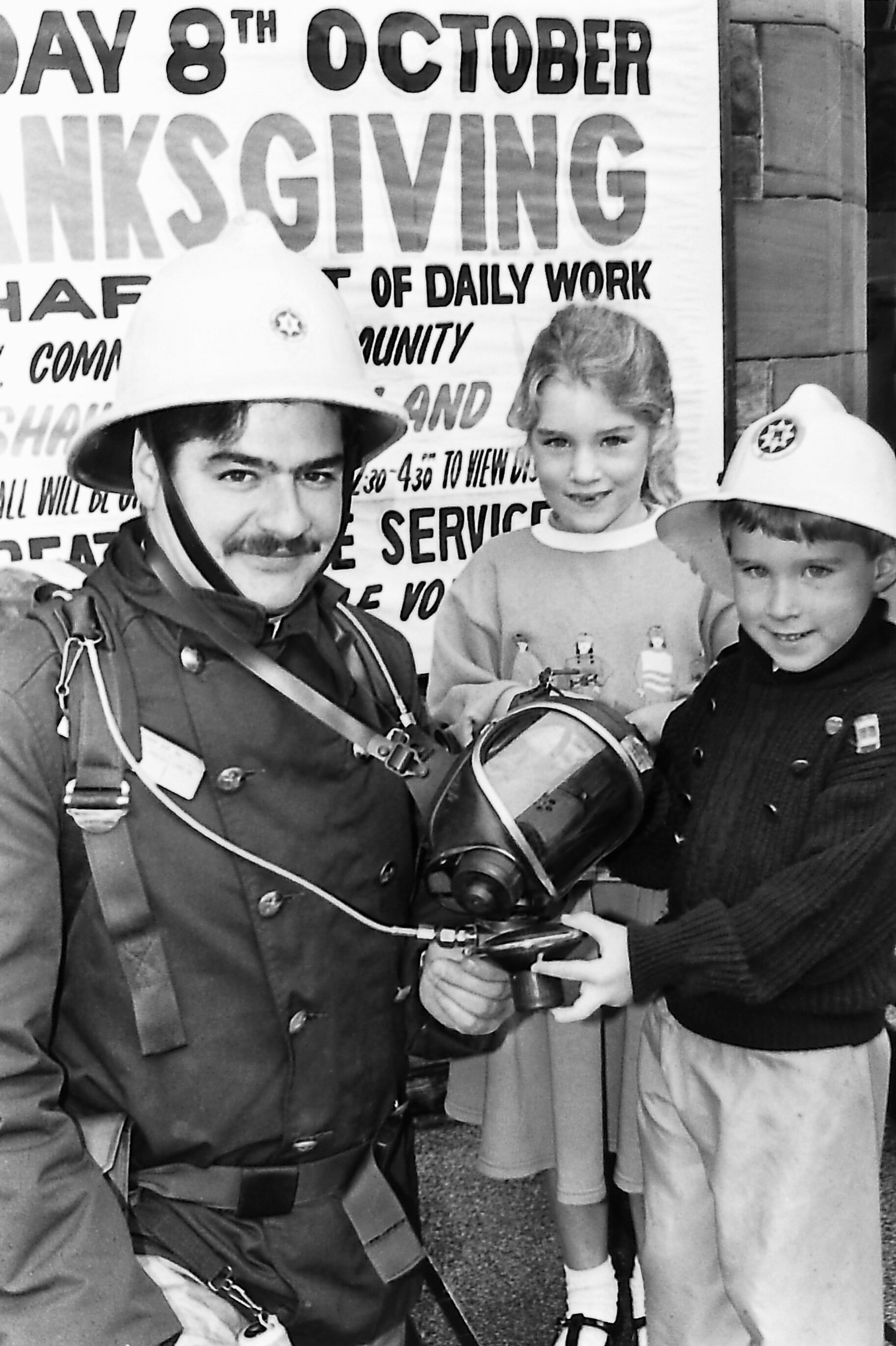 Northern Ireland retro: 25 nostalgic photos show people winning at life ...