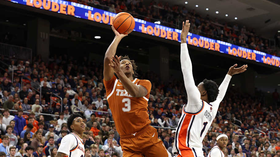 Texas' Dailyn Swain named contender for prestigious national award