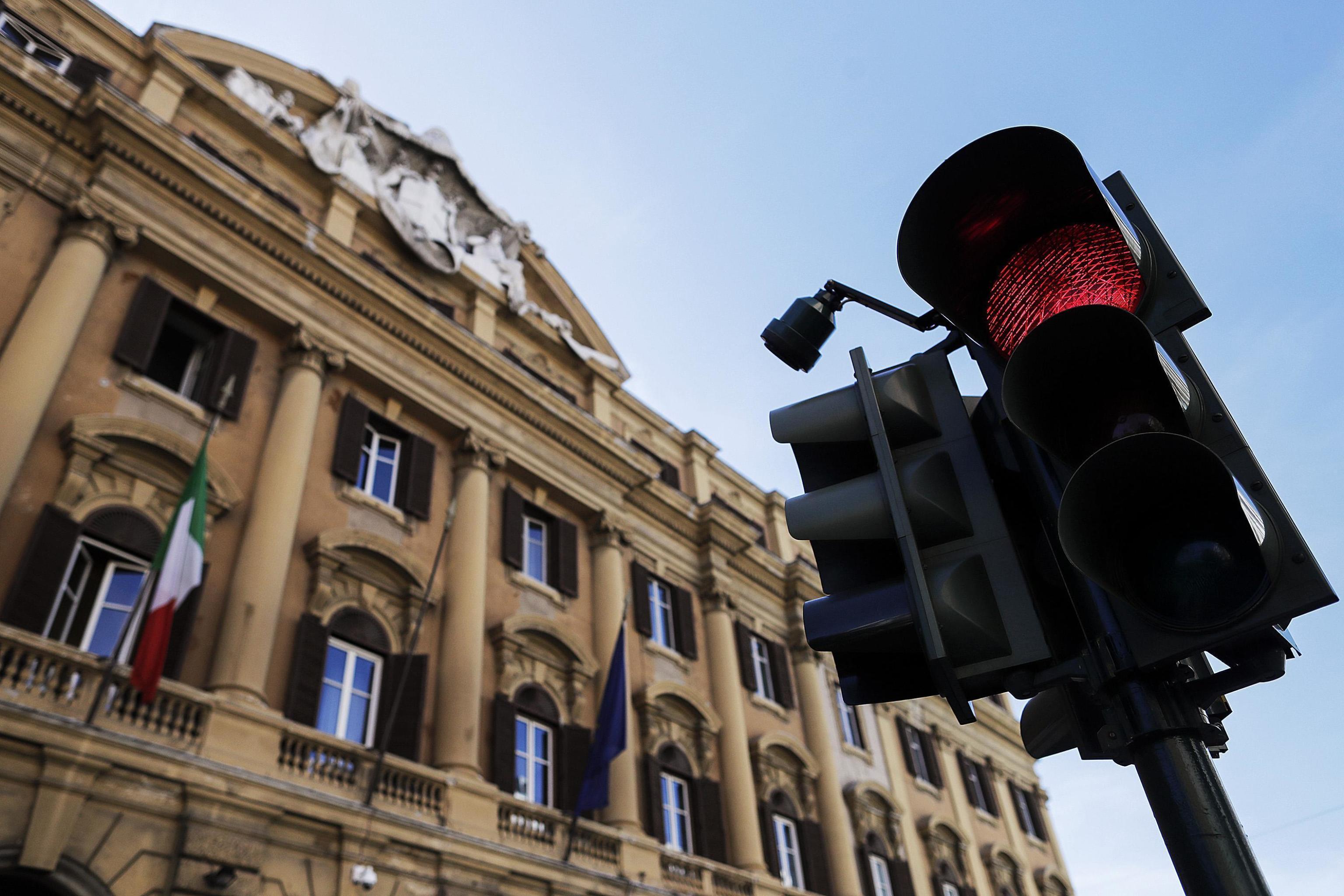 Il Tesoro mette all'asta BOT annuali per 8,5 miliardi