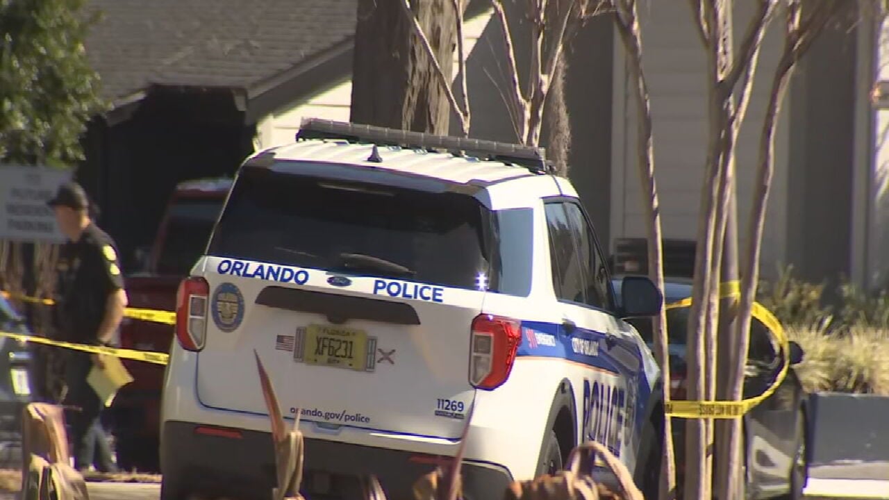 Police respond to active crime scene at Orlando apartment complex