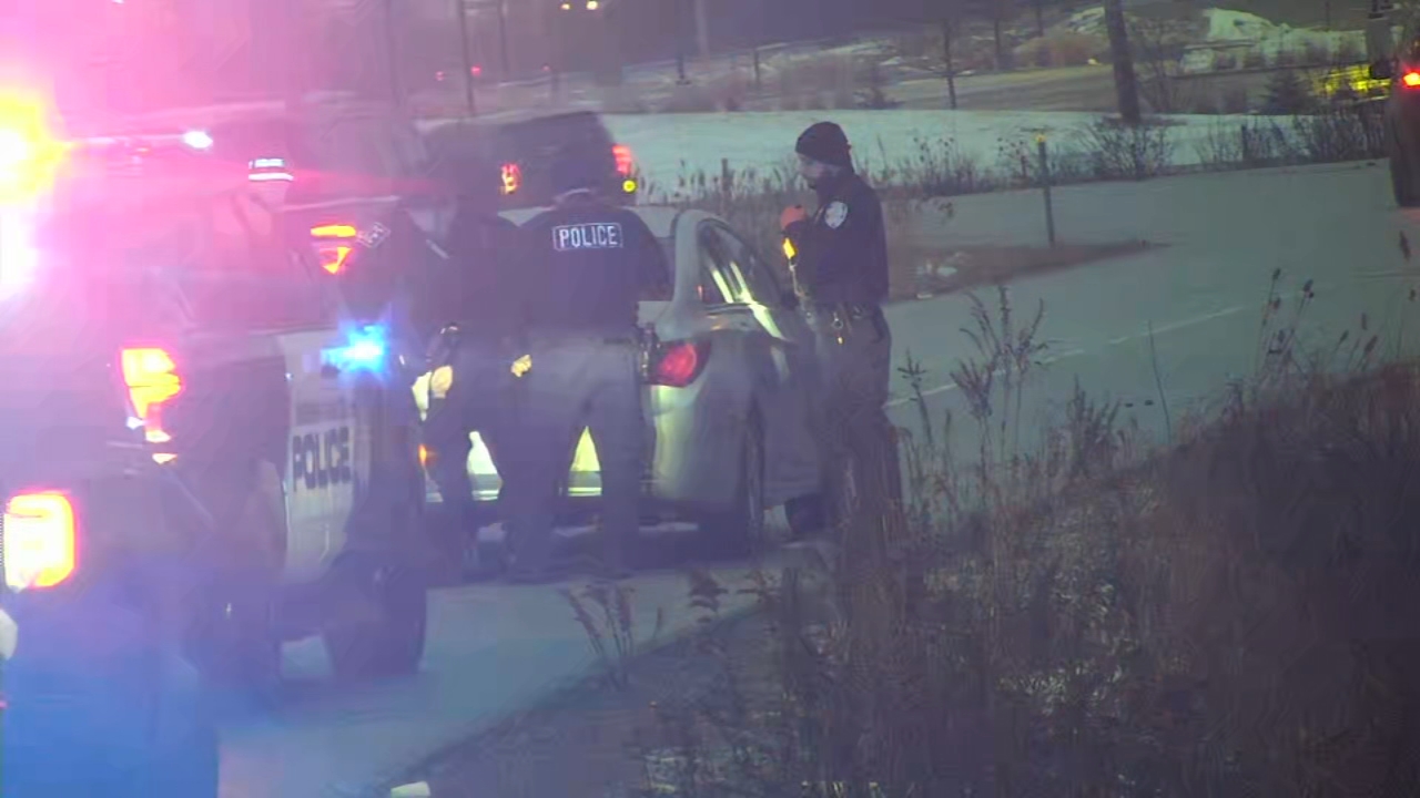 Burr Ridge police find armed suspect in rideshare after two stolen ...