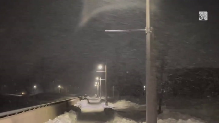 Snow falling in Port Stanley, ON as a new winter system moves through