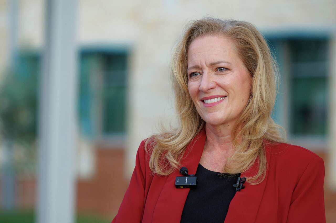 Uvalde school superintendent announces resignation<br>