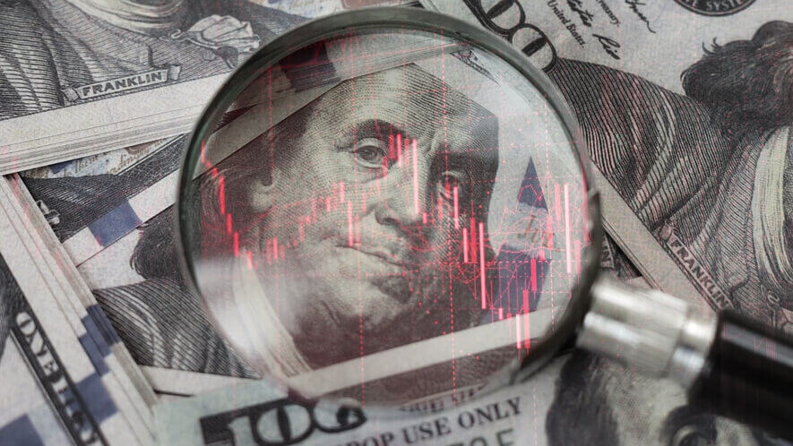 US dollar drops to a four-year low as geopolitical tensions rise