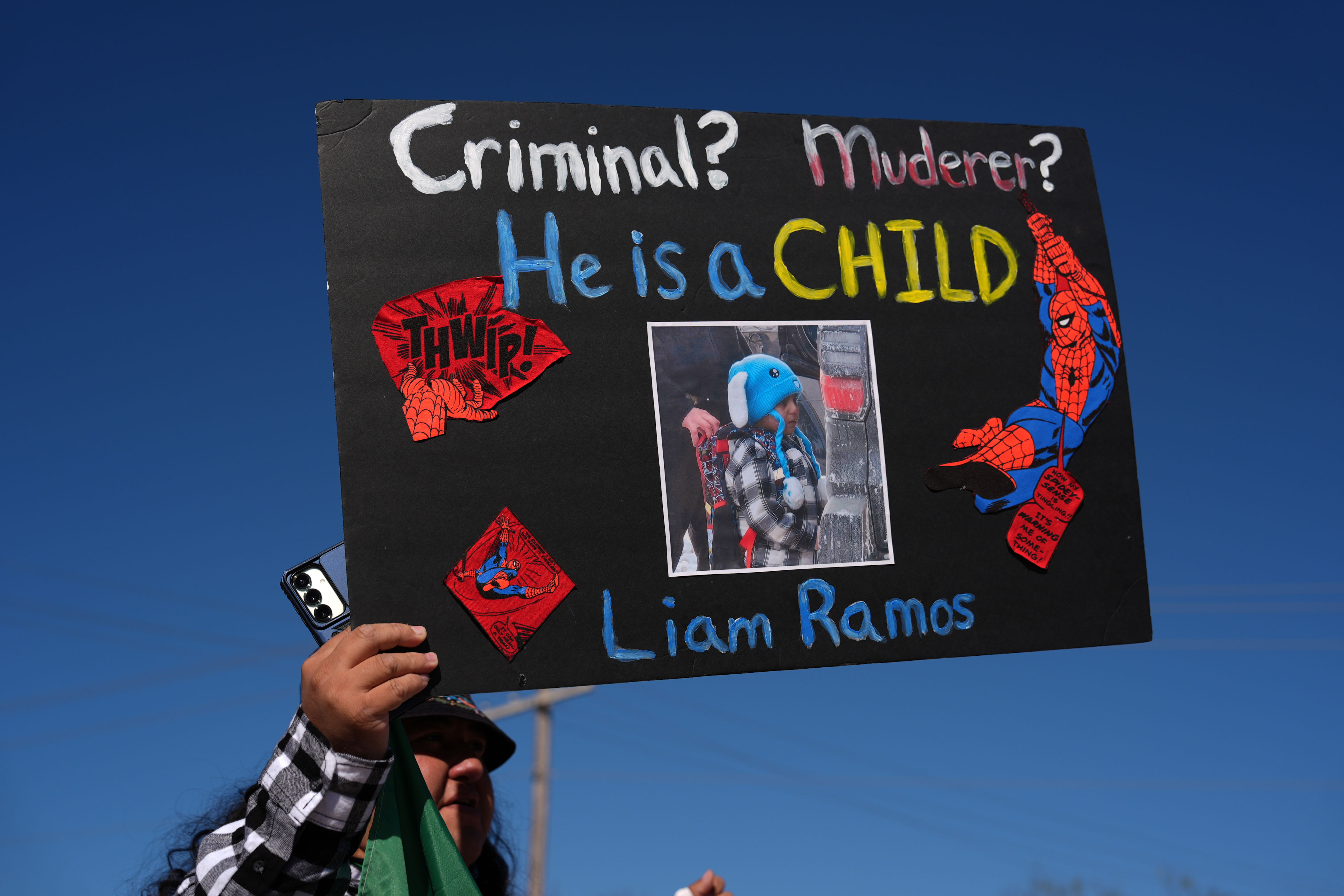 DHS fast-tracks 5-year-old Liam Ramos and his father for deportation<br><br>