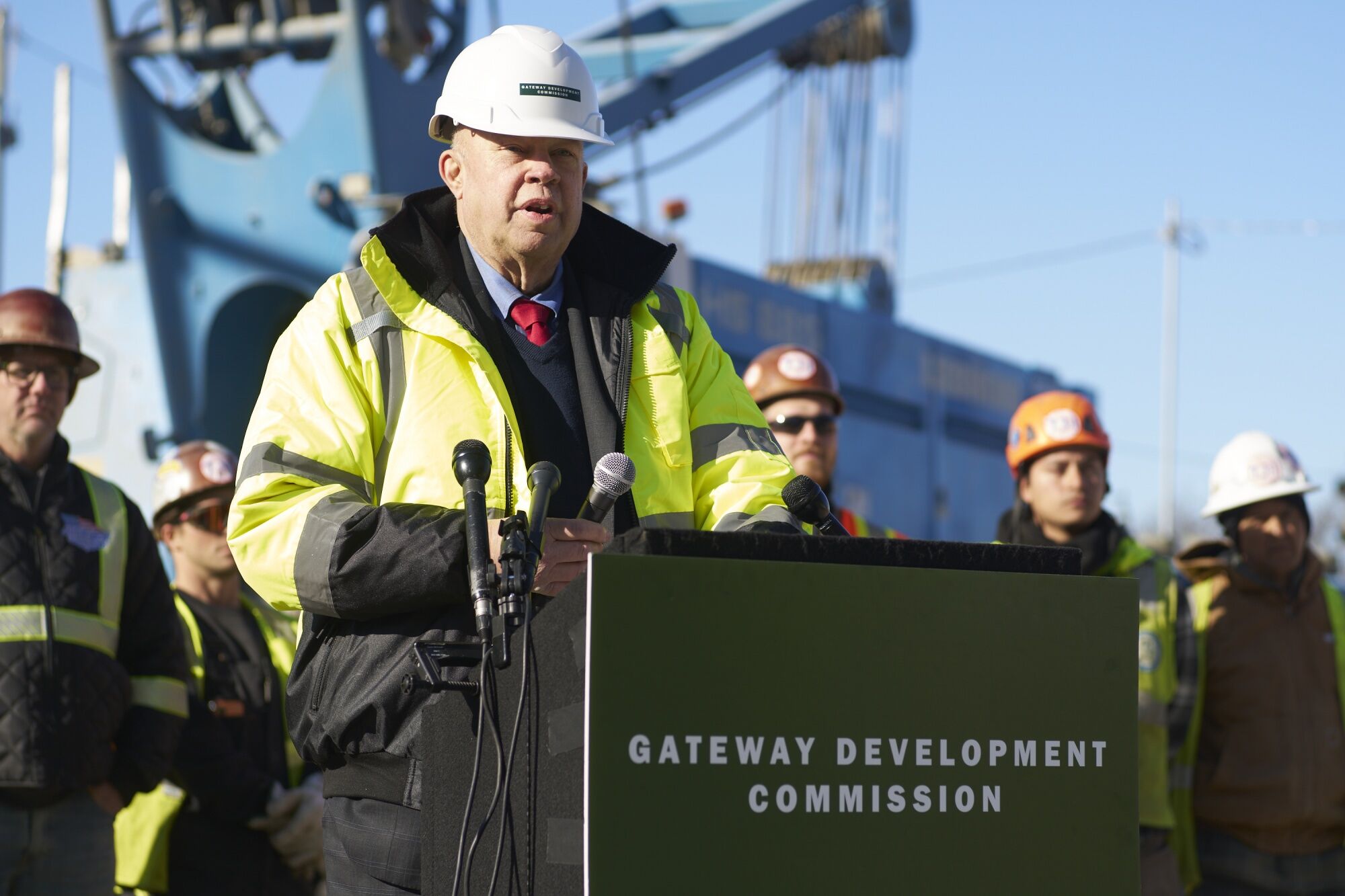 NY-NJ tunnel imperiled as Trump seeks to rename Penn Station<br>