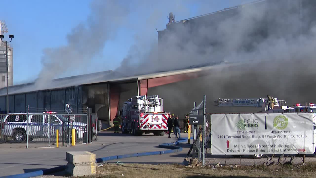 Fort Worth firefighter hurt battling fire at recycling facility