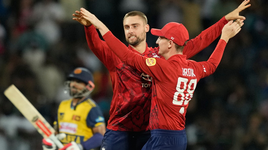 Jacks hails England team unity as he backs under-fire captain Brook<br><br>