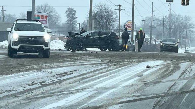 Winter blast causes crashes during Friday morning commute