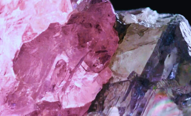 Half pink. Half colorless. Miners discover a massive 37.4-carat diamond ...