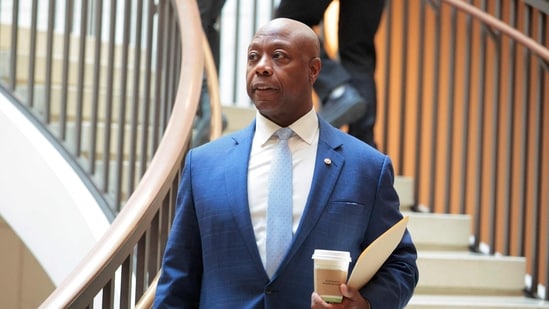 Trump Obama video row: WH pins blame on staffer after Tim Scott's ...