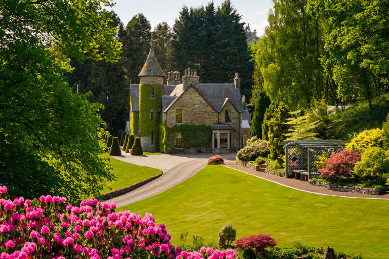 House of the week: A Scottish estate with a pub and pilates studio