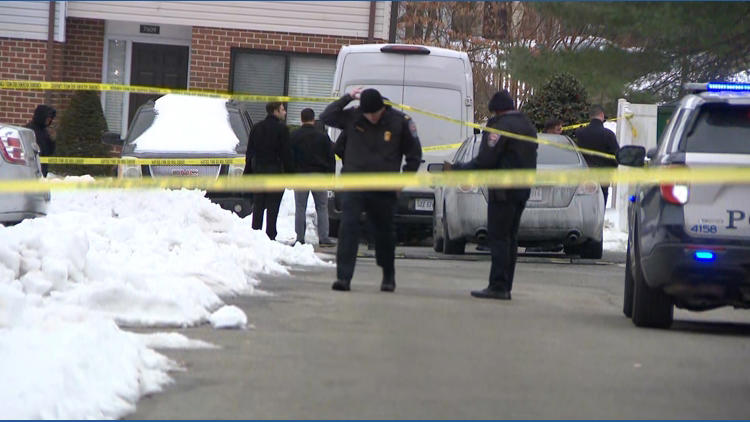 Man hospitalized after shooting in Springfield, 2 minors detained
