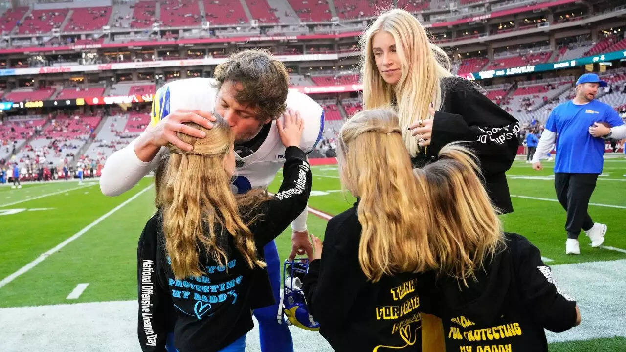 Matthew Stafford celebrates first MVP with wife Kelly and kids, then ...