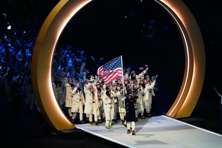 Cheers for Team USA turn to jeers for Vance at Milan Cortina opening ...