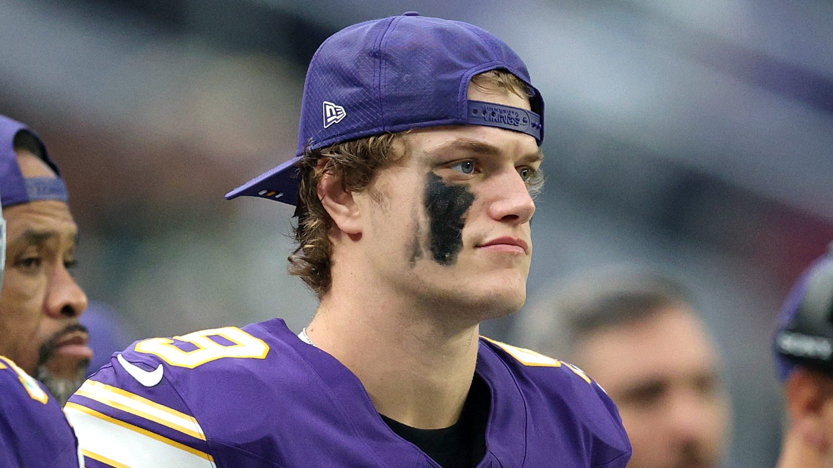 Vikings former draft pick signs with heated rival