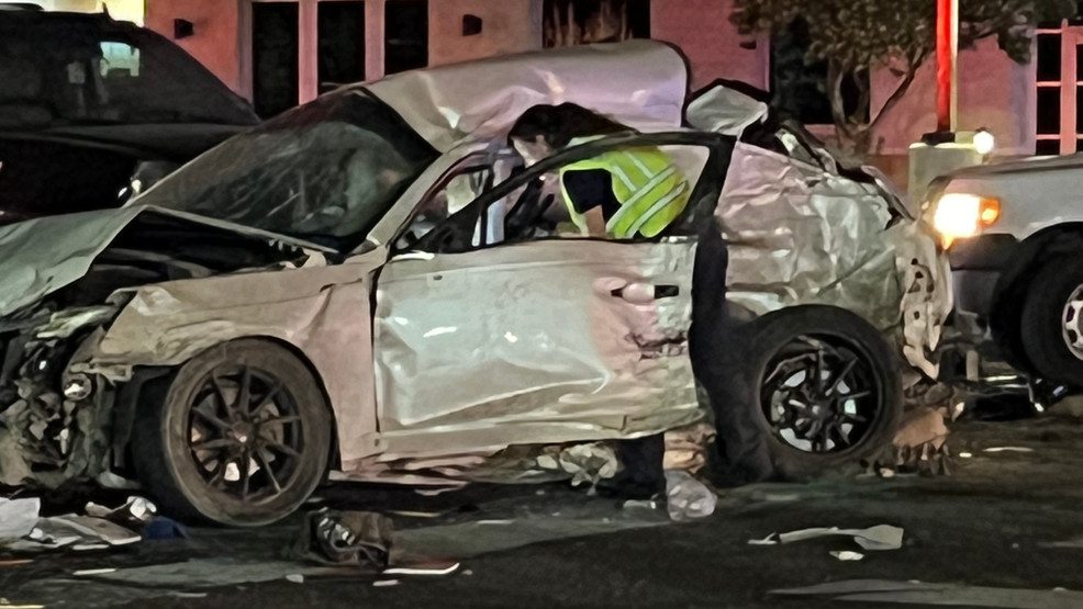 Teen sentenced to 20 years for killing 2 after running red light at ...