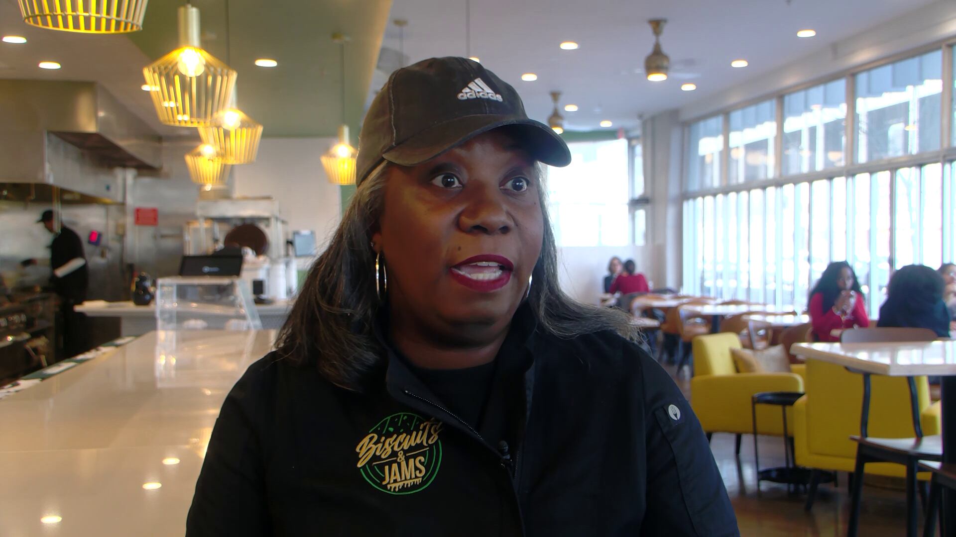 Downtown restaurant sees 70% revenue drop after National Guard books adjacent hotel, per co-owner<br>