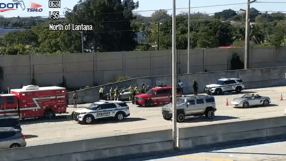 Crash on I-95 south blocks 3 right lanes near Lantana Road