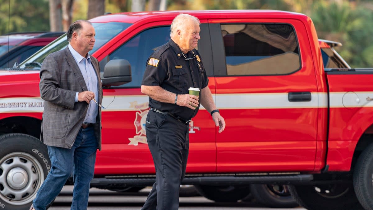 Former St. Petersburg fire chief must give notice before station visits