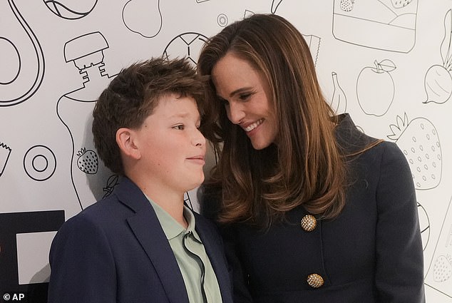 Jennifer Garner smiles next to son as her company valued at $845M