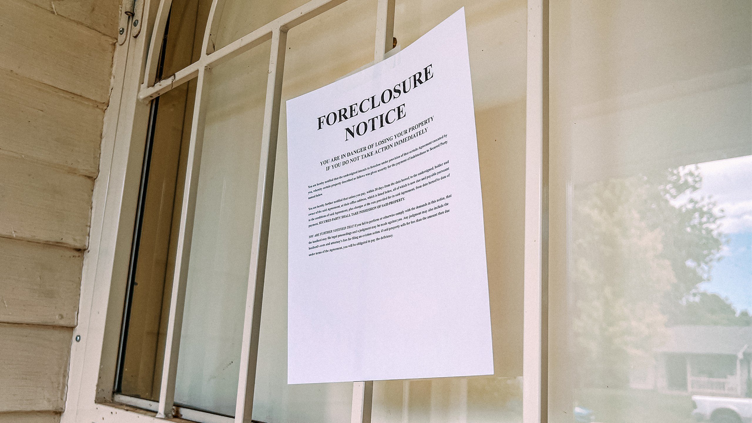 Buying a foreclosed home: How a foreclosure sale works