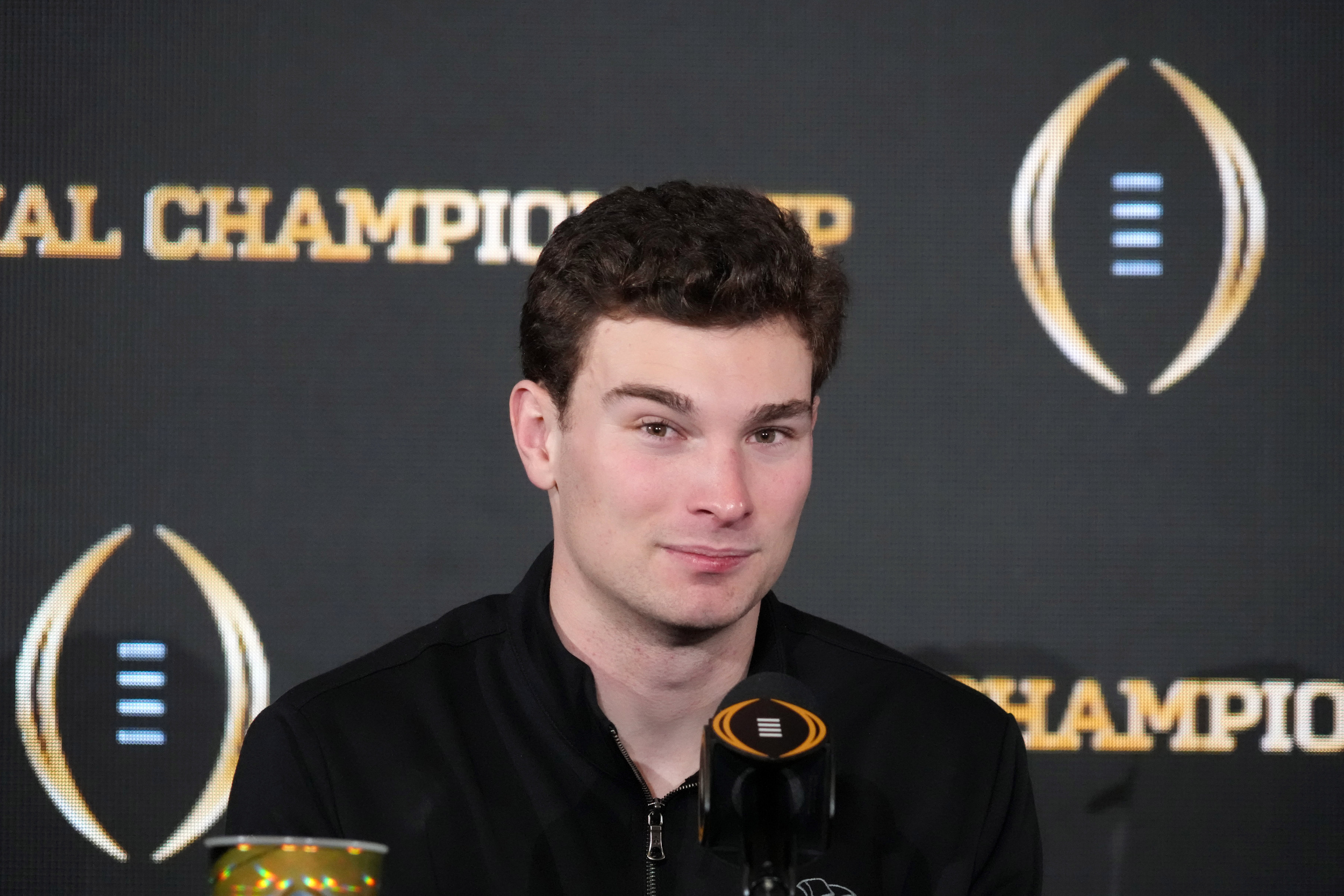 Indiana QB Fernando Mendoza not throwing at NFL combine<br>