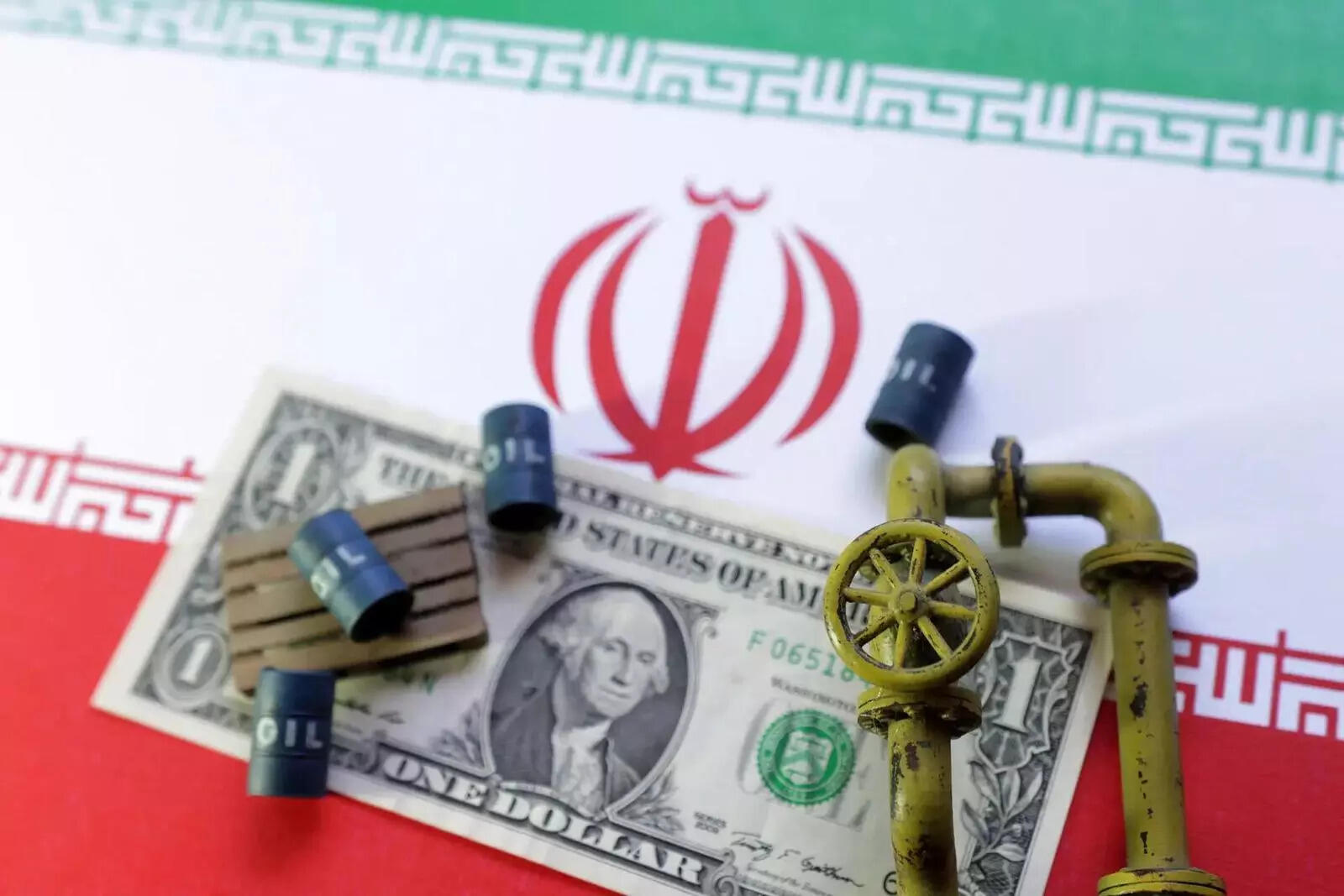 US announces new Iran oil sanctions moments after concluding talks