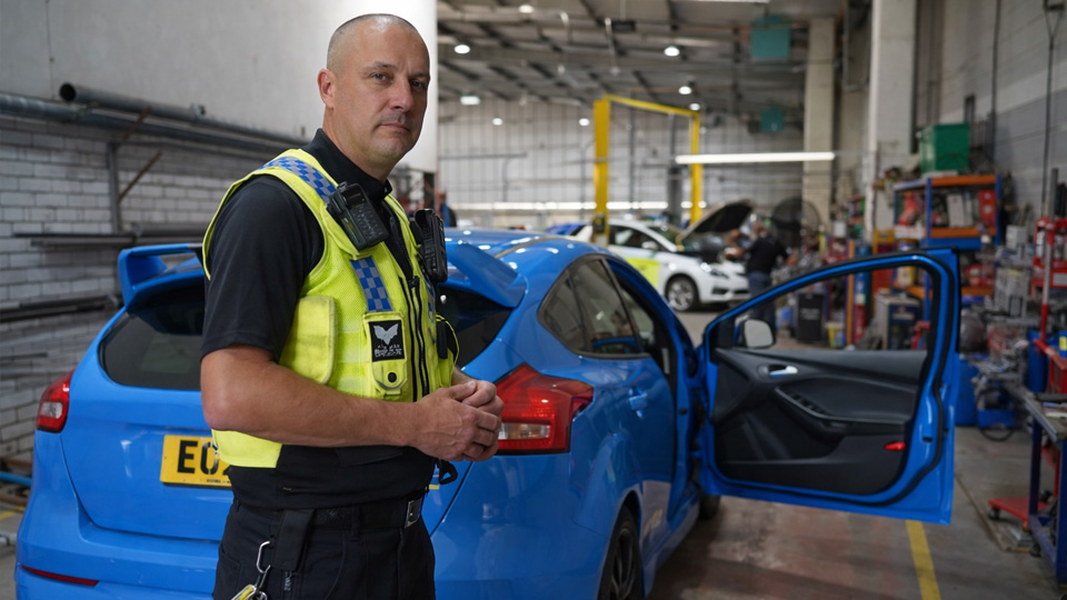 How to legally modify a car with advice from real officers