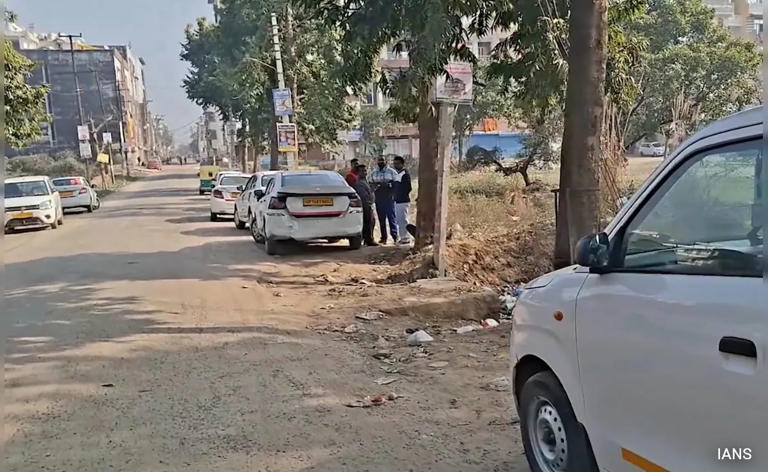 Rs 25/km, ban on private taxis: 2 demands fueling nationwide drivers strike