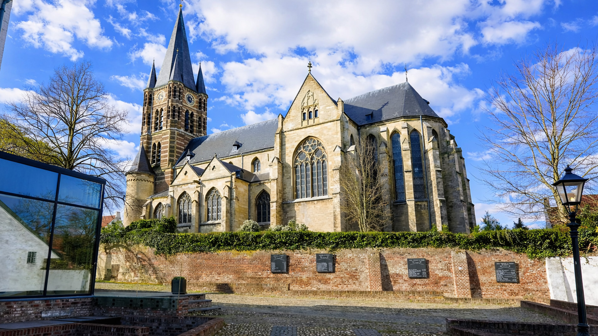 Forårstur i Thorn, Holland – afslappende landsbyvandring med naturlyde (4K)