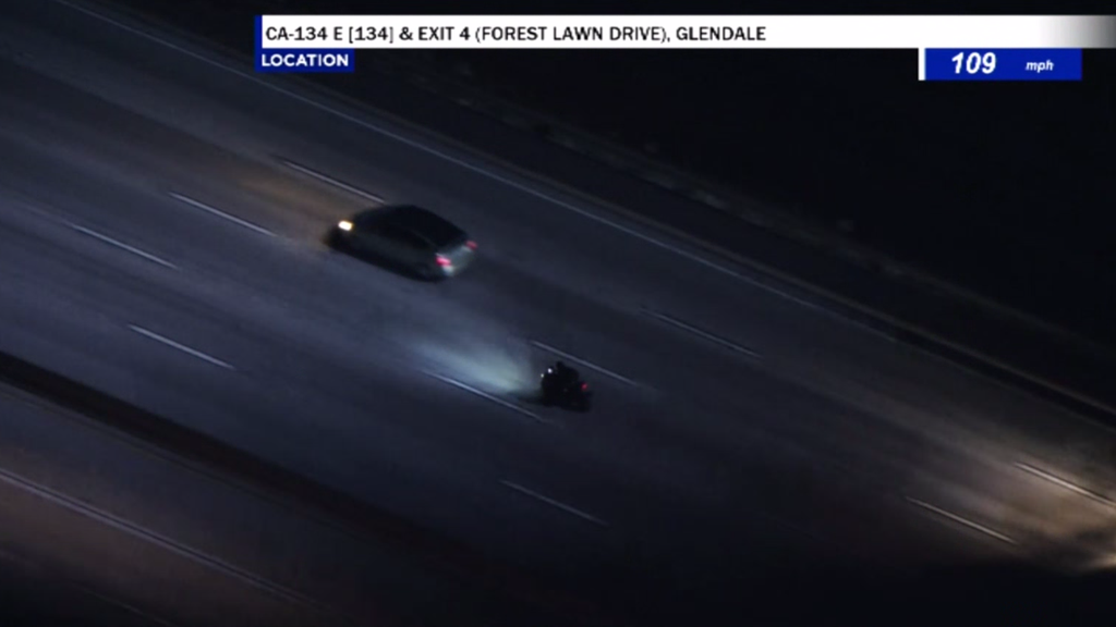 Motorcyclist leads high-speed chase through San Fernando Valley before ...