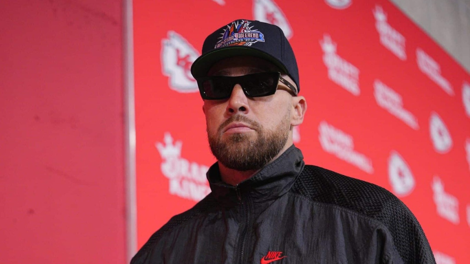 Chiefs TE Travis Kelce loses out on NFL honor, sends heartfelt message to winner