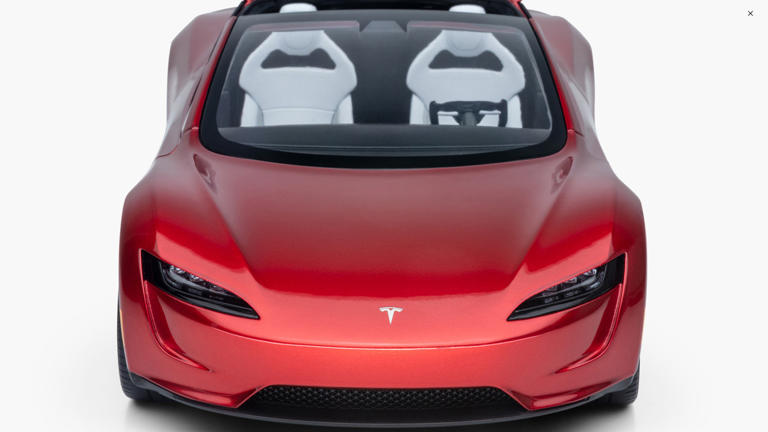 Tesla submits fresh Roadster trademark filings after years of delays