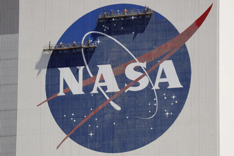 NASA changes its mind on iPhones; says we are giving our crews...