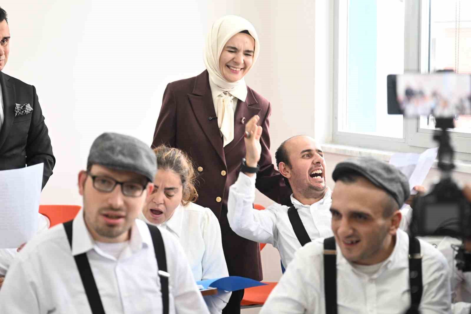 AİLE VE SOSYAL HİZMETLER BAKANI MAHİNUR ÖZDEMİR GÖKTAŞ, ERZURUM'DA ENGELLİ AKTİF YAŞAM MERKEZİ'NİN AÇILIŞINA KATILDI