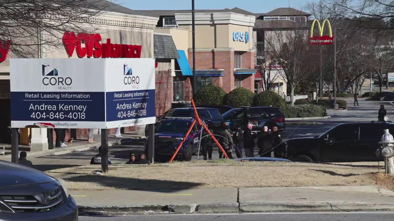 Hours-long SWAT standoff on Cheshire Bridge Road ends with arrest