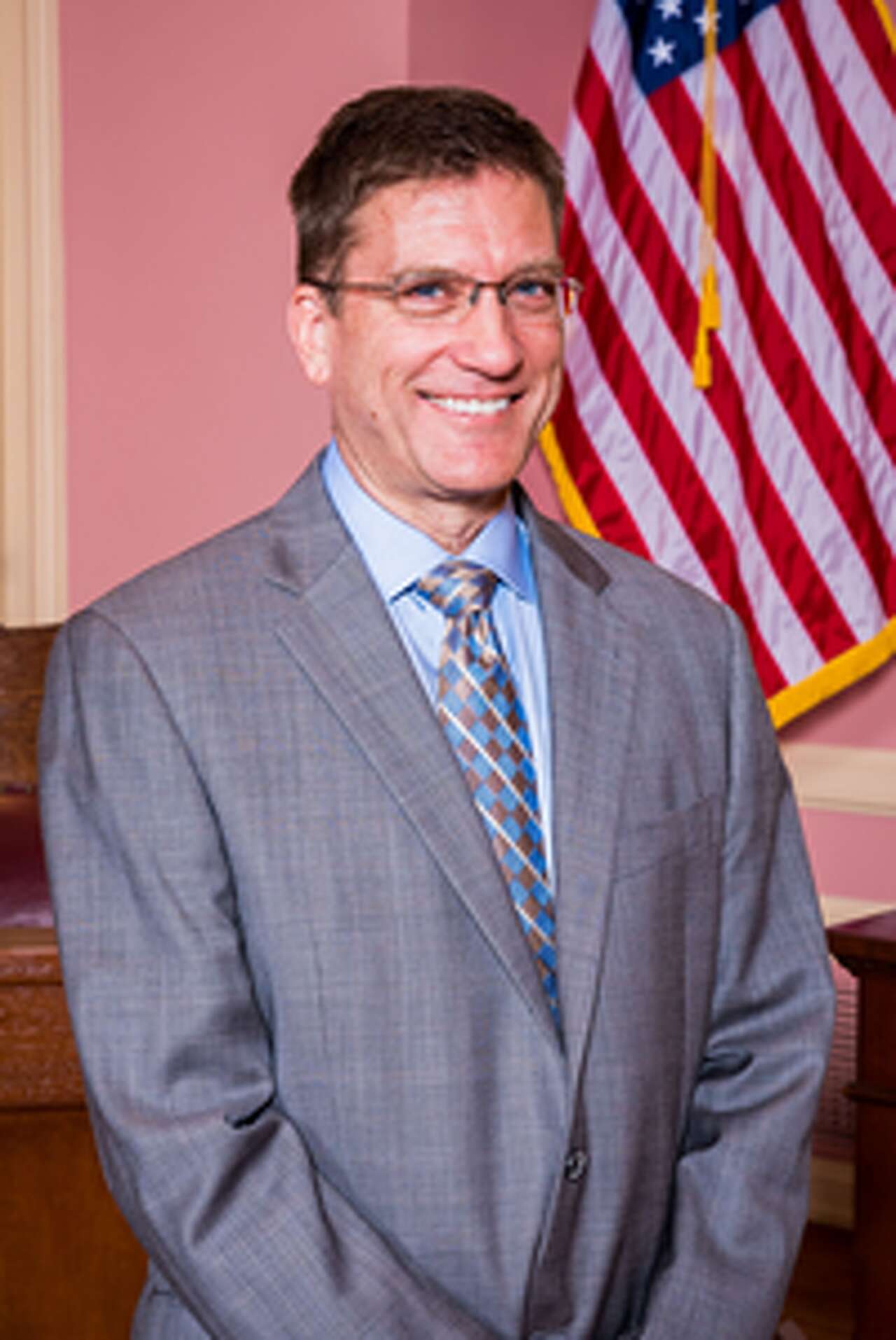 Comal County Judge Sherman Krause has died, county officials say<br>