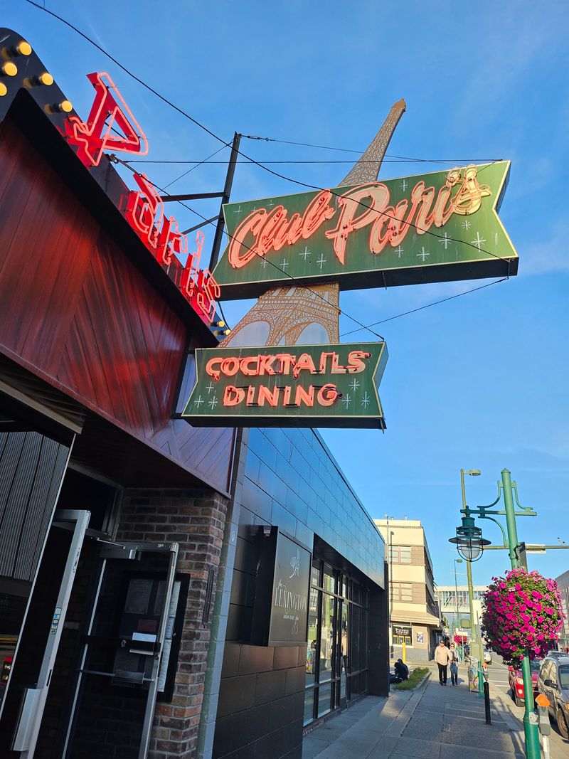 The best cash-only restaurant in every state that's worth the ATM run