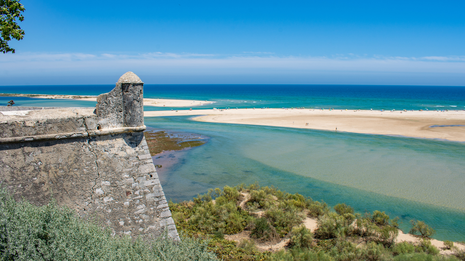Ce Petit Village Portugais Avec Vue Sur La Lagune Ressemble Vraiment 