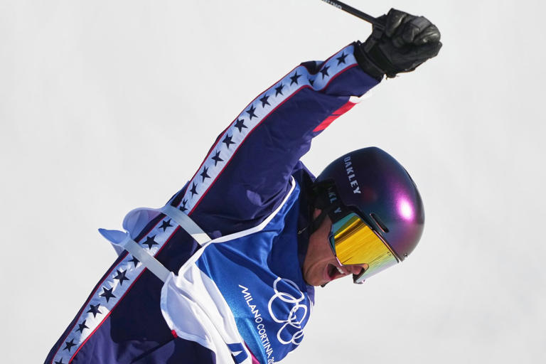 Eileen Gu overcomes an early fall in slopestyle to keep her Olympic ...