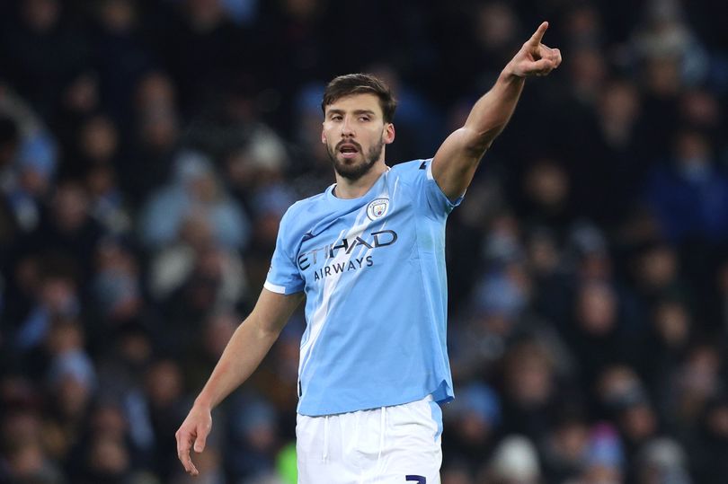 Ruben Dias of Manchester City pointing during the Premier League match between Manchester City and Chelsea at Etihad Stadium on January 4, 2026 in Manchester, England
