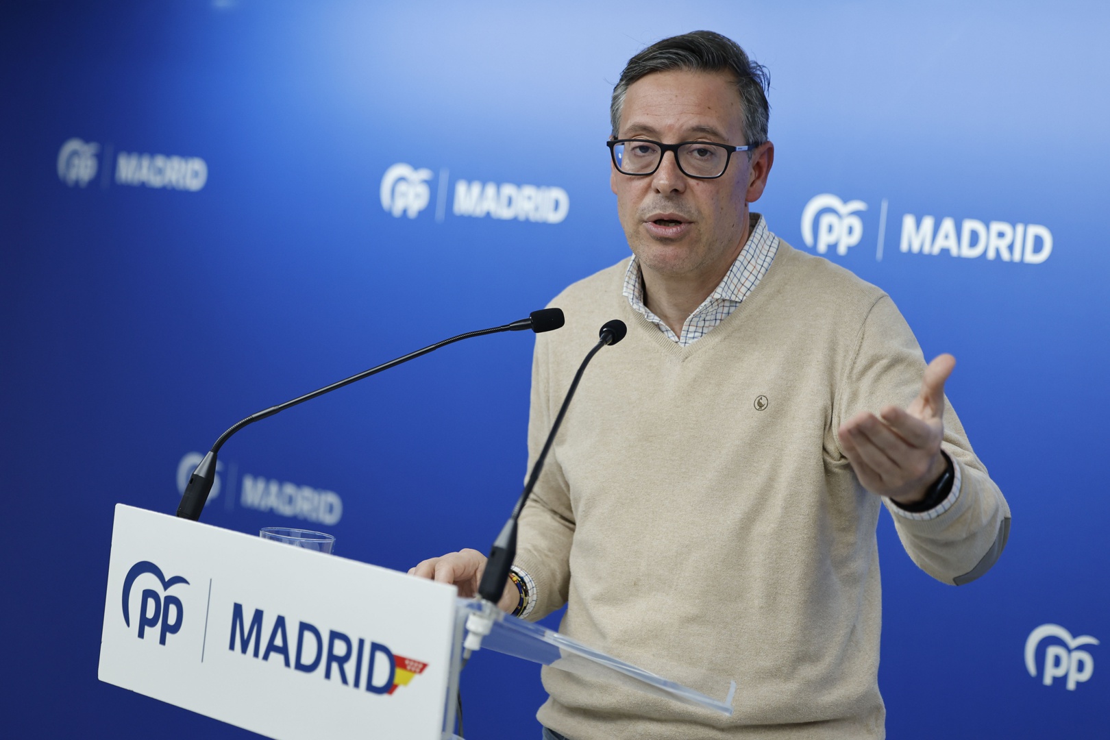 El PP acusa a la izquierda de tapar la ponzoña del Gobierno con el caso ...