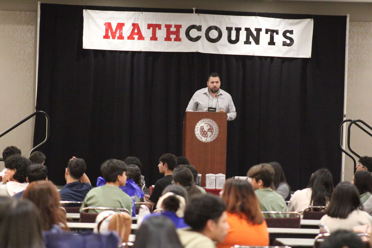 Students showcase math skills at Gateway Chapter MATHCOUNTS competition