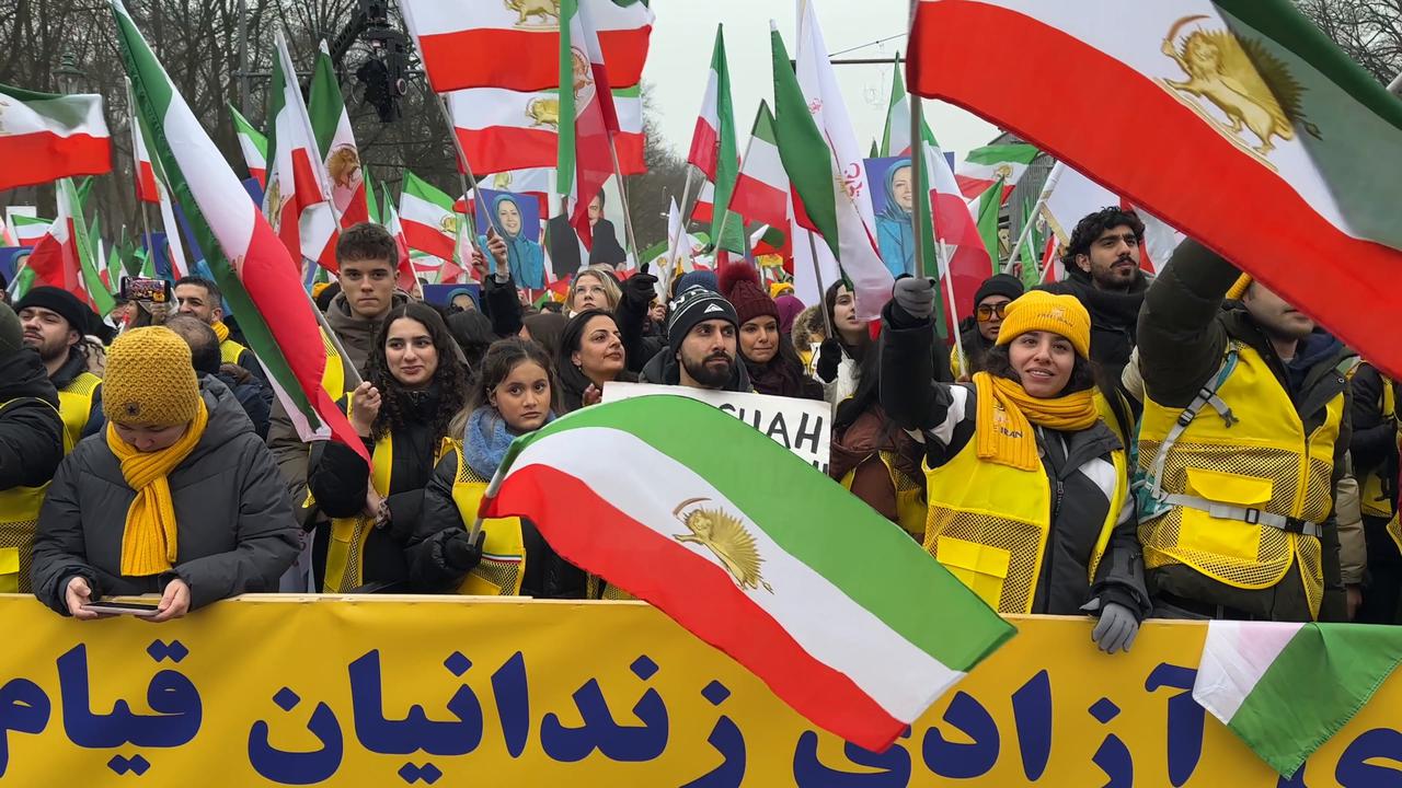 Germany: Iranian opposition demonstration held at Brandenburg Gate ...