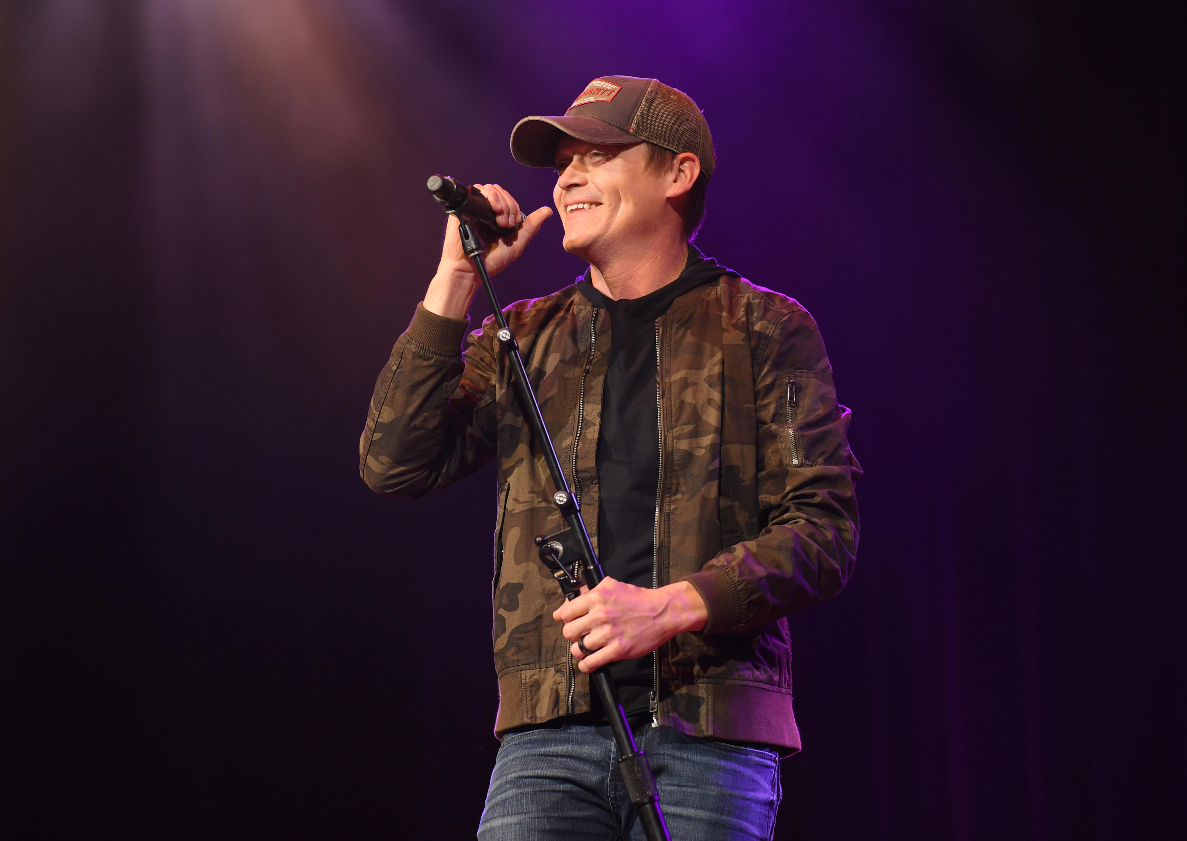 Brad Arnold, 3 Doors Down singer, dies at 47 after battling cancer<br><br>