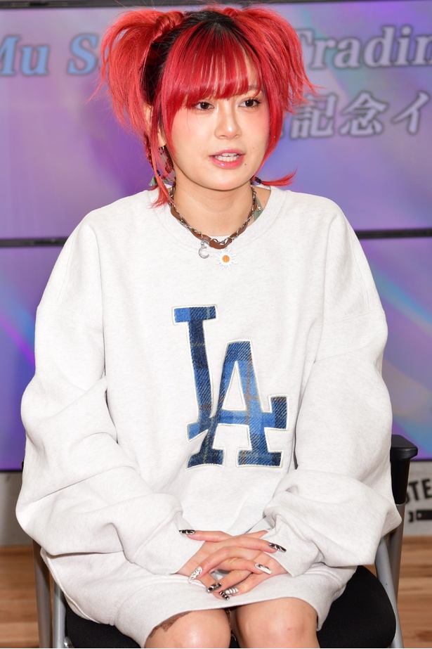 RaMu、最新トレカは「案外ギリギリいけた(笑)」かわいさ全開の一方で大人っぽさにも手応え