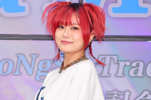 RaMu、最新トレカは「案外ギリギリいけた(笑)」かわいさ全開の一方で大人っぽさにも手応え